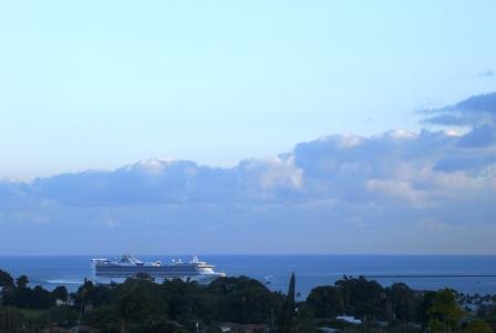 Cruise ship in Hilo 